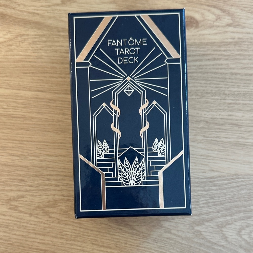 Fantôme Tarot Deck by La Muci Design
